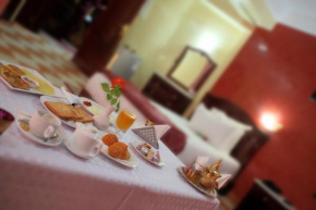 Гостиница Hôtel Les Ambassadeurs  Марракеш